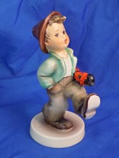 HUMMEL GLOBE TROTTER #109/0 TMK 3 Boy w/ Umbrella 1960-72 No Crazing VGC