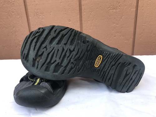 EUC Keen Waterproof Sandals Youth Size US 3 EUR 35 Gray Black Canvas A7 - Picture 9 of 10