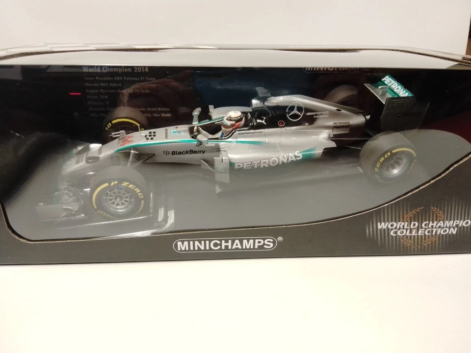 Minichamps Mercedes W05 #44 Lewis Hamilton World Champion 2014 1/18 186140044 - Immagine 3 di 4