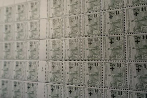 Timbres français neufs de 1921 à 1930 feuilles