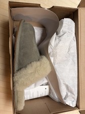 UGG Women's - Scuffette Moss Green/Muted Brass Size 7 Brand New In Box