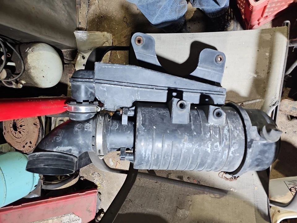 Chevy Express 2007 caja de aire filtro de admisión 6,0 L 6,0 Savana 1500 2500 3500 2005 Q36 Foto 2 de 4