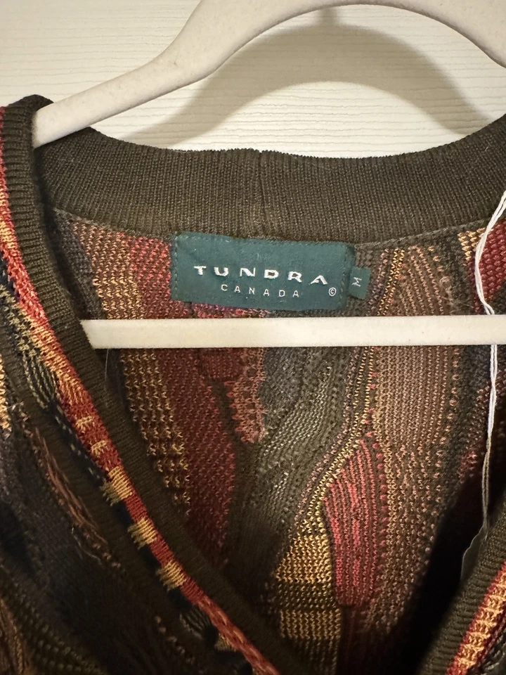 Tundra (Canada) "Coogi style" M mens sweater made in Canada - Image 4 of 4