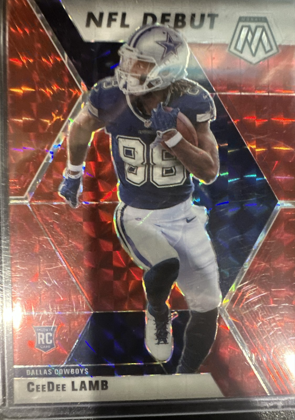 2020 Panini Mosaic - NFL Debut CeeDee Lamb #268 Red Mosaic Prizm (RC)
