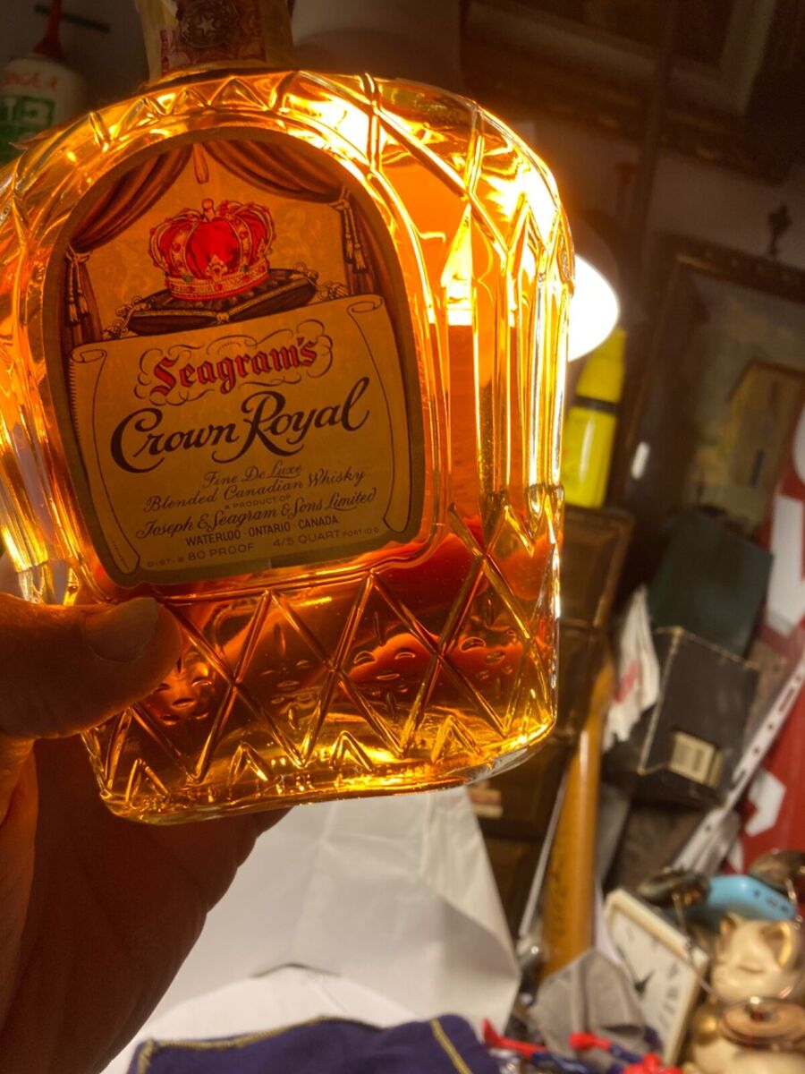 SEAGRAM'S CROWN ROYAL WHISKY VINTAGE 1958 80 PROOF 4/5 quart SEAGRAM'S CROWN ROYAL WHISKY VINTAGE 1958 80 PROOF 4/5 quart
