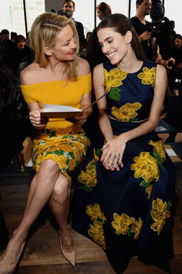 Kate Hudson Allison Williams at the Michael Kors fashion show duri - Old Photo 2