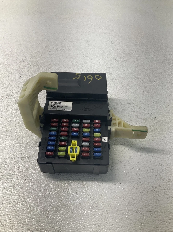 Hyundai Sonata 2006 2007 caja de fusibles bloque relé unión caja de fusibles 91950-3K050 OEM Foto 4 de 4