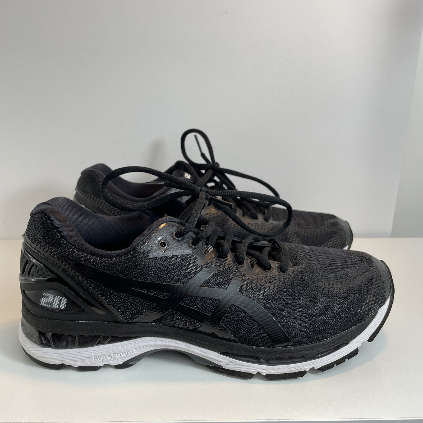 asics gel nimbus 20 4e width