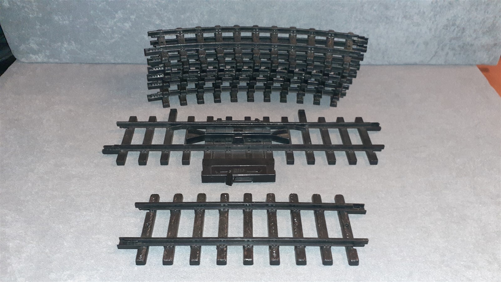 8 Pcs New Bright Plastic G Scale Train Track Curve Straight Directional