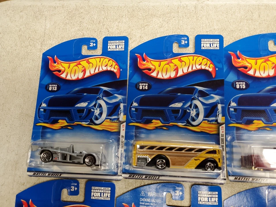 Hot Wheels 2001 First Editions 1-10 Cadillac Bus Truca Fast Tuned Hooligan  - Image 2 of 4