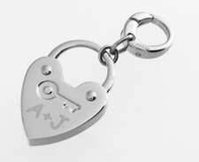 Charms Fossil Herz persönliche Gravur Initialen Diamantgravur Farbe silber  