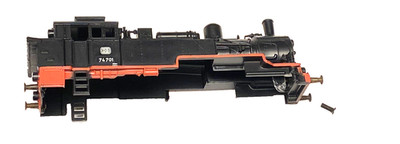 Märklin 3095  BR 74 -- GEHÄUSE mit SCHRAUBE -LICHTKÖRPER    --  K/30