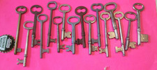LOT OF 15 VINTAGE SKELETON KEYS DOOR HOUSE ALL REAL NO FAKE MORE LISTED 15 WCc