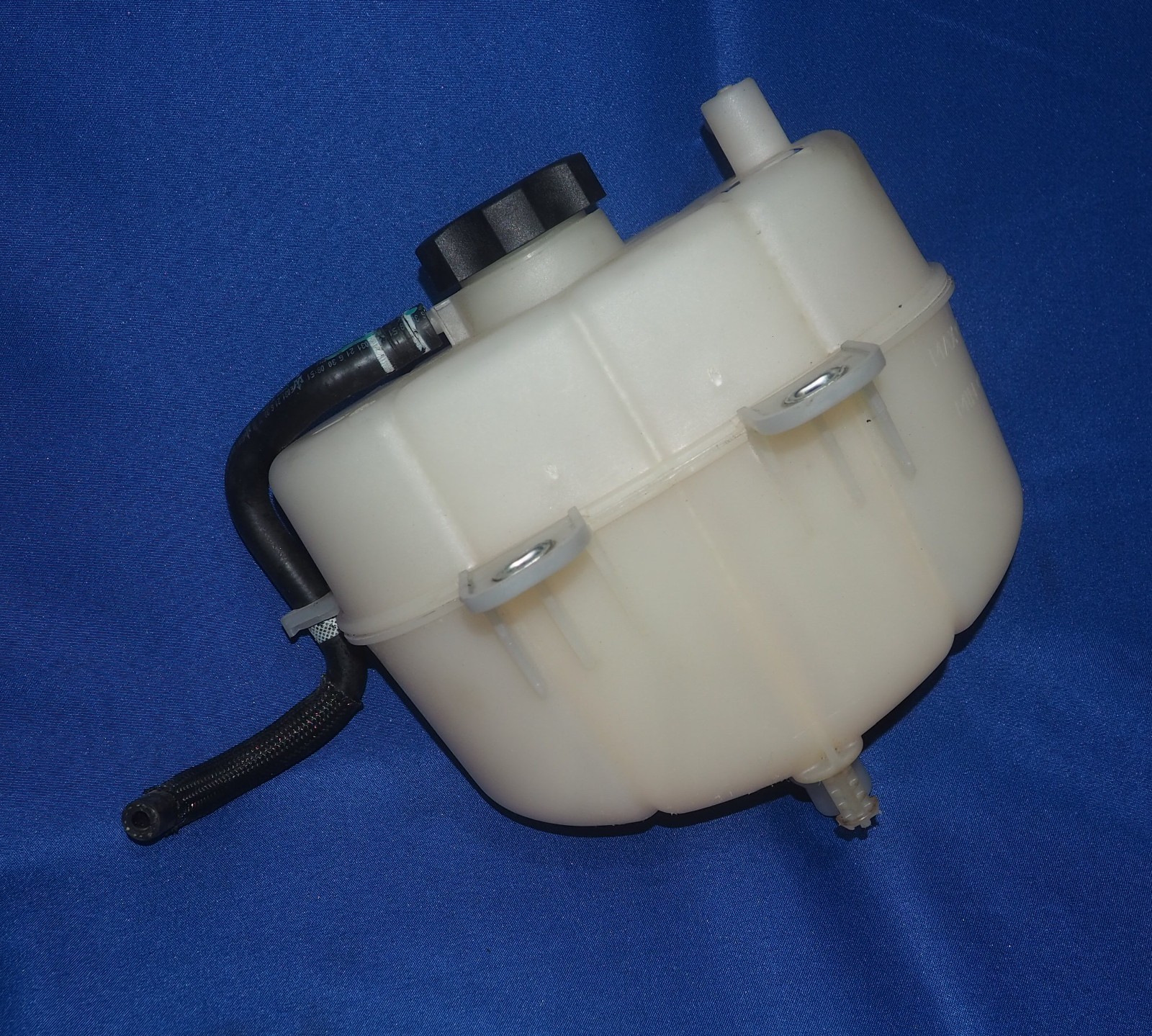 2022-2026 Maserati MC20 MCPura Coolant Reservoir Expansion Tank Bottle 1500 Mi
