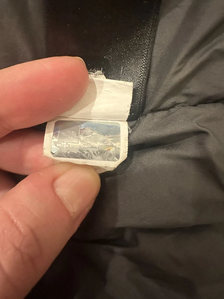 Chaqueta de invierno The North Face para niños talla grande (14-16), roja y negra Foto 4 de 4