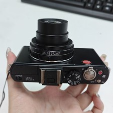 Leica D-LUX 5 10.1MP Compact Digital Camera 3.8x Zoom English W/ Accessories