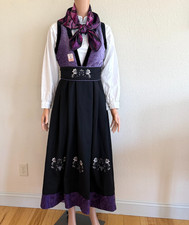 DeLuxe Adult small NORWEGIAN FESTDRAKT BUNAD Norway Gorgeous Tyrihans silk scarf