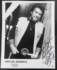 WAYLON JENNINGS COUNTRY STAR HAND SIGNED PERSONALISED PROMO PHOTO
