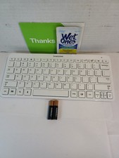 Samsung BKB-10 Bluetooth Portable Tablet Keyboard New Duracell Batteries