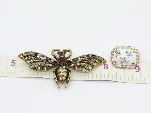 Vintage 1 Sandor Bow 1 Sarah Coventry 8 Unsigned Pin Bee Crown Pink Red Crystals - Picture 18 of 21