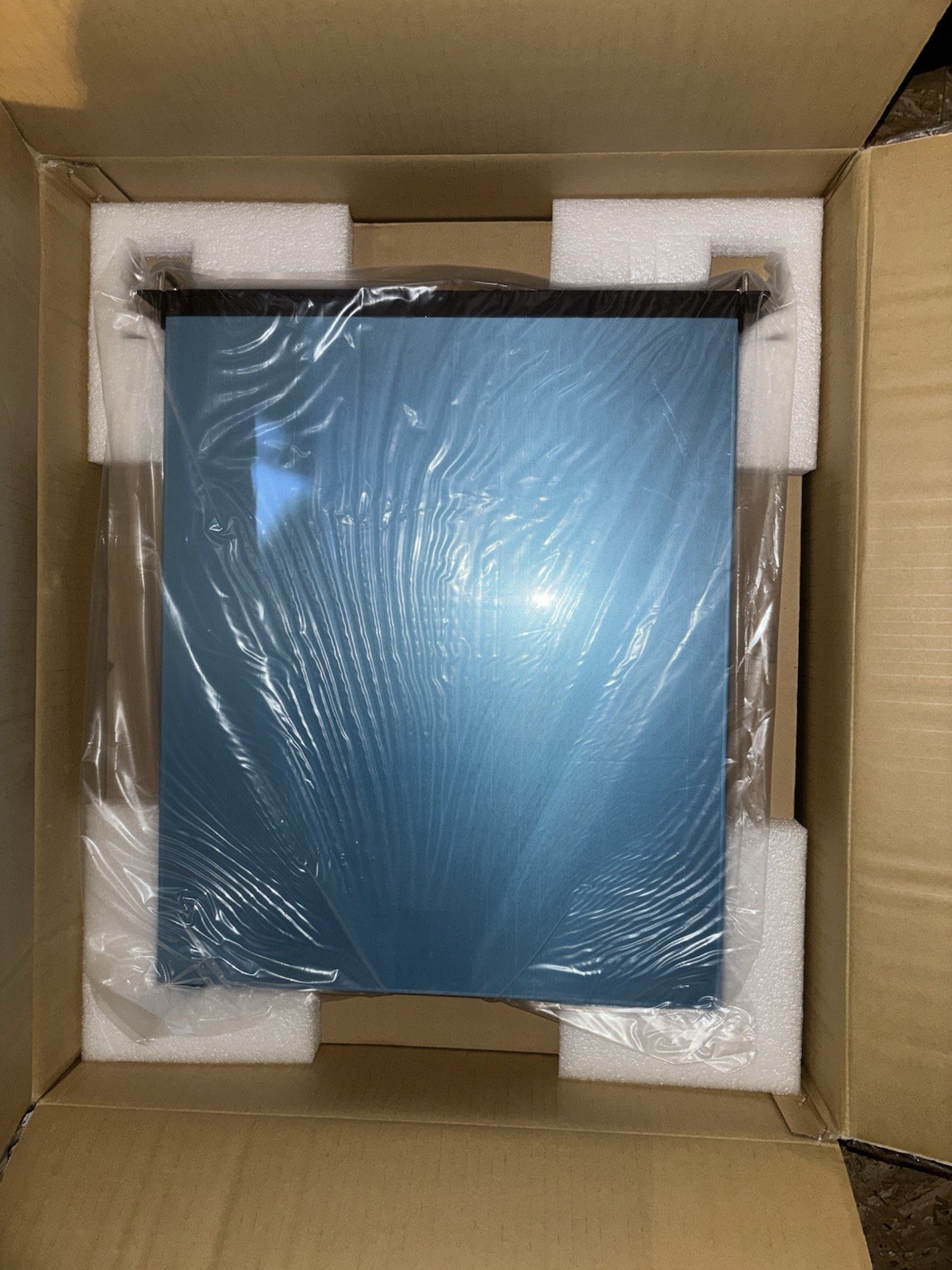 Châssis serveur rack en aluminium aéronautique avec gestion thermique intégrée