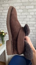 UGG Boots in dunkelbrauner Farbe, Größe 37