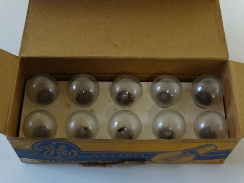 G-E lamps code .25A/S8/1DC 3 boxes of 10 bulbs NOS clear bulb - Image 3 of 3