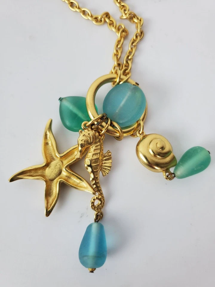 Collar largo de cadena dorada firmado Carolee para mujer con concha de estrella de mar Foto 3 de 4