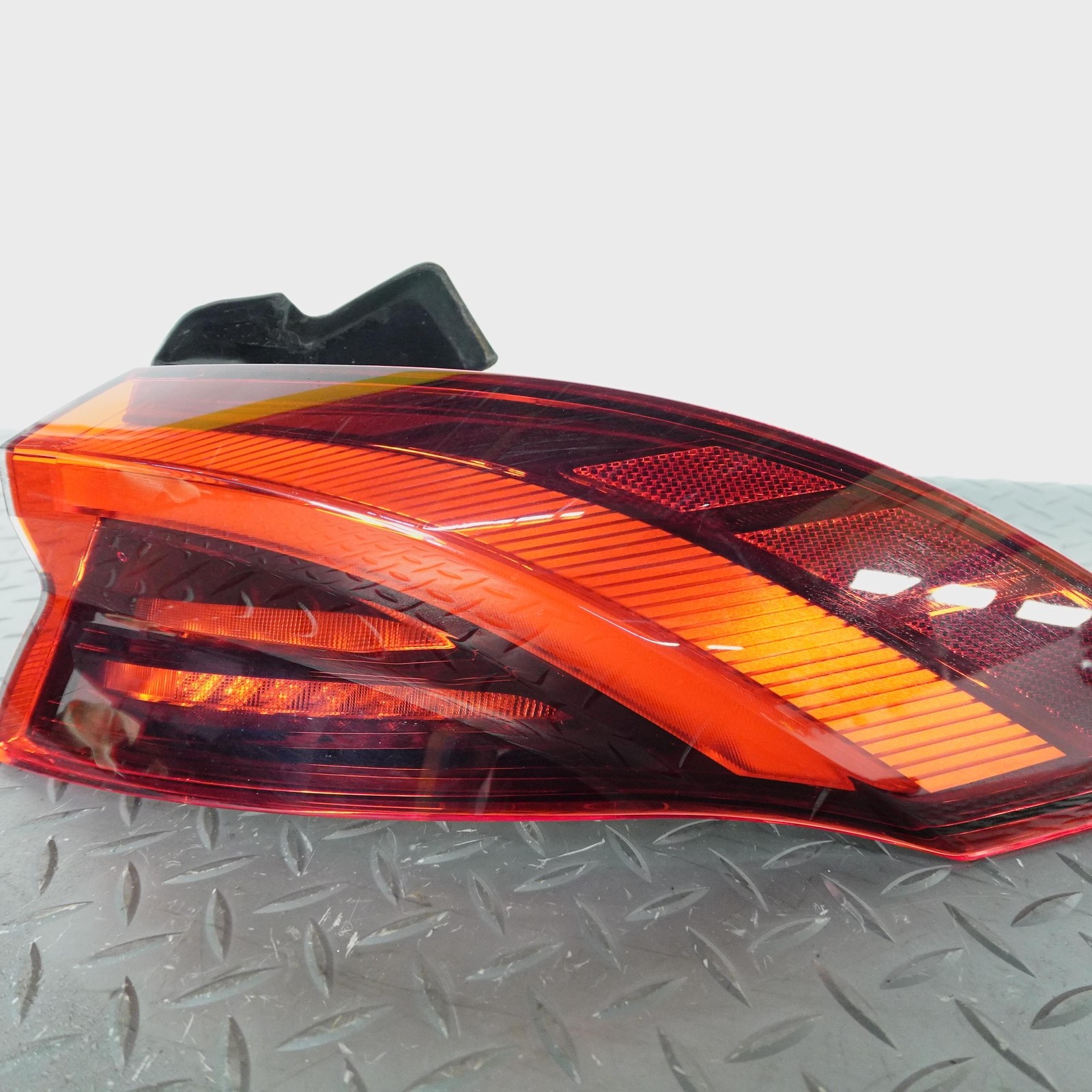 Maserati Grecale 2023-2026 REAR+RIGHT Tail light P/N 670157330