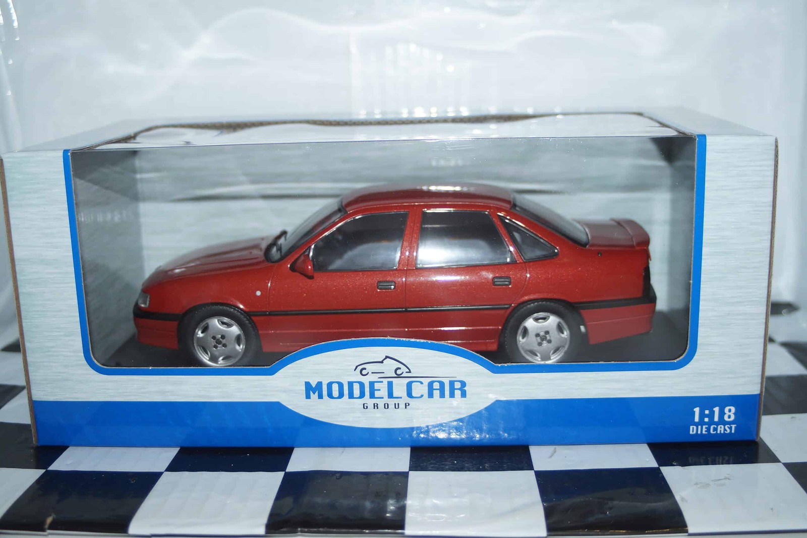 Model Car Group Vauxhall Cavalier MK3 GSi RHD in Red Metallic MCG18848 1:18th