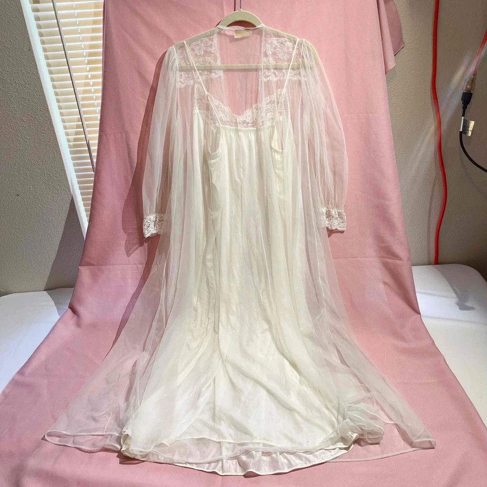 Conjunto de roupão e camisola vintage anos 60 Hollywood nupcial nylon transparente chiffon peignoir - Imagem 2 de 4