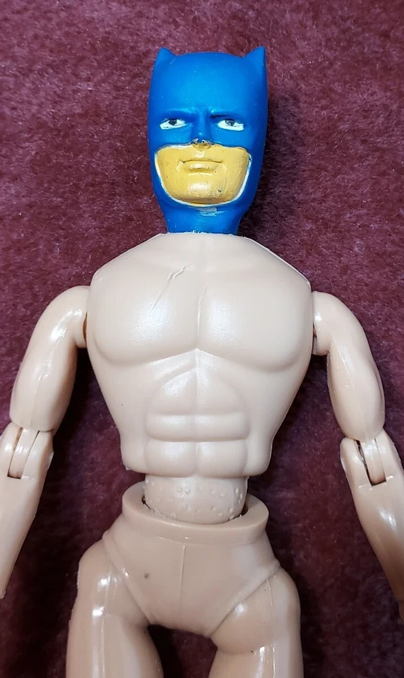 Винтажная экшн-фигурка DC 1972 Figures Toy Company Batman 8 дюймов без одежды - Изображение 2 из 4