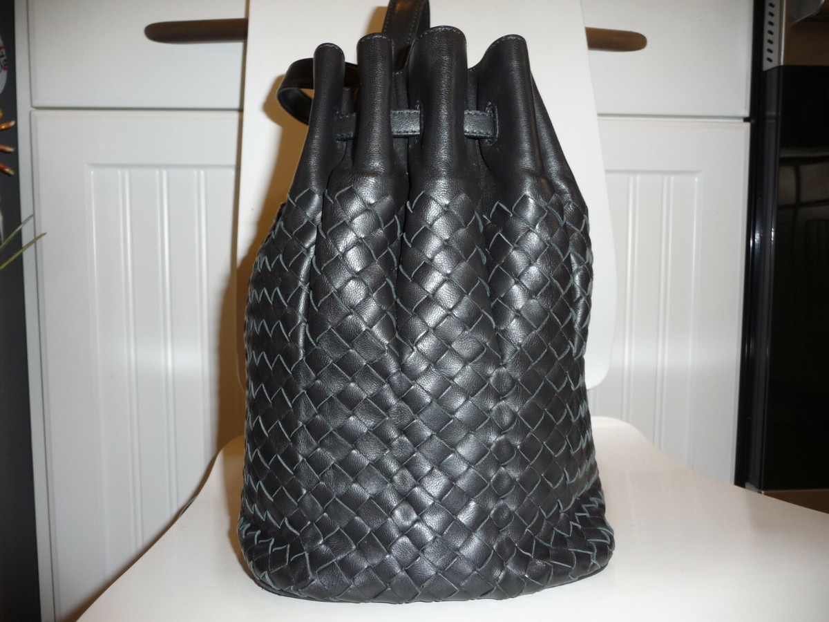 【BOTTEGA VENETA】BUCKET BAG BOTTEGA VENETA BUCKET BAG IN NERO INTRECCIATO NAPPA in