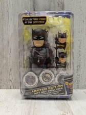 NECA Batman Limited Edition Gift Set DC Comics Headphones