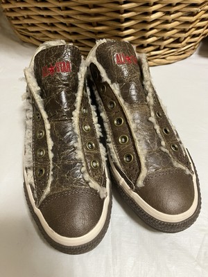 brown sherpa lined converse