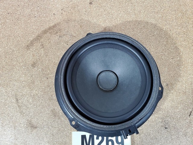 jaguar xf subwoofer