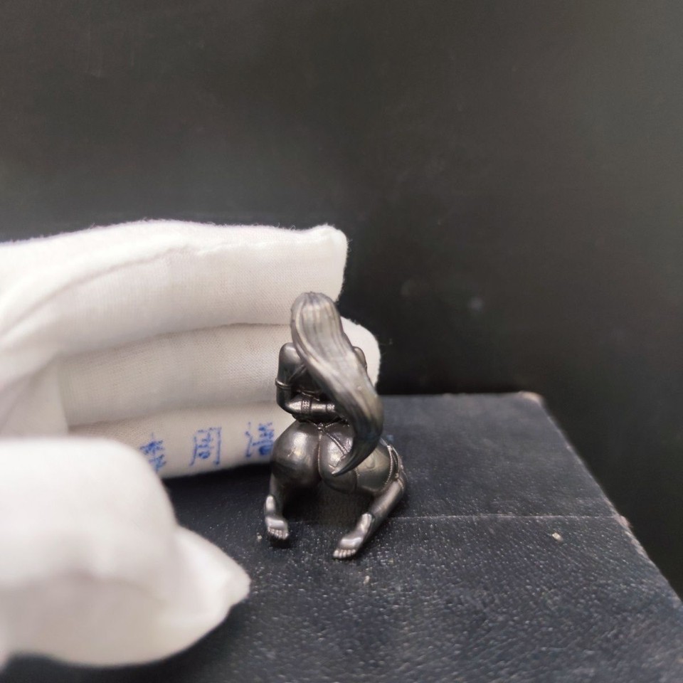 Girl Nude Female Body Beautiful Beauty Beauty Statue Body Art Hand Grip