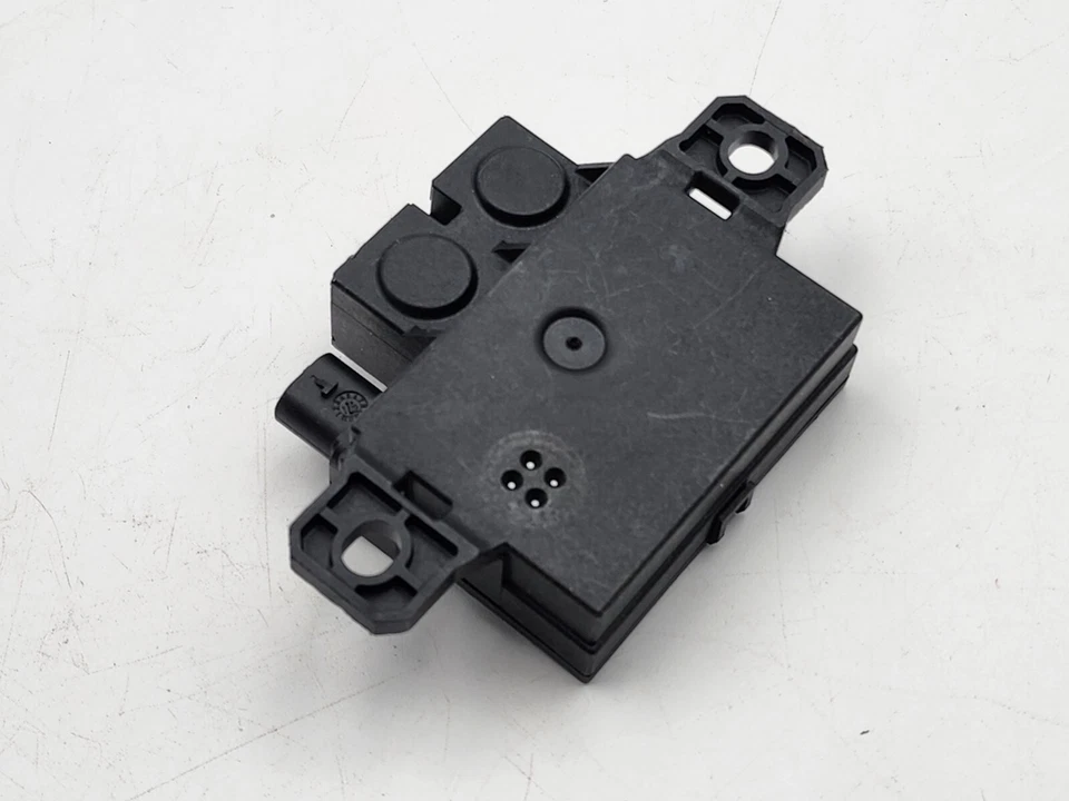 Módulo de control de relé de control de batería Mercedes-Benz 2013-2020 0009822023 OEM Foto 2 de 4