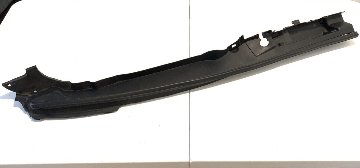 08 INFINITI G35s SEDAN LEFT DRIVER SIDE FENDER RUBBER SEAL