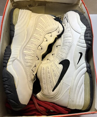 Nike Air Adjust Force WHITE BLACK NEW WITH DEFECTS SIZE 16 OG