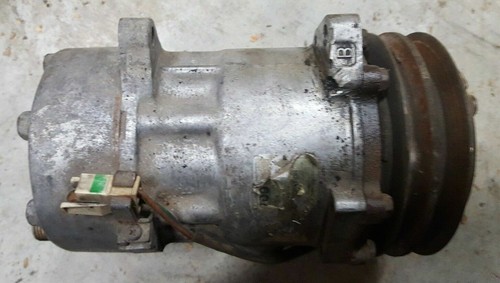 VW PASSAT B3 AC AIRCON AIR CON CONDITIONING COMPRESSOR PUMP /1