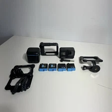 GoPro 8 Black with 4 Batteries, Charger Excellent Condition Media Mod 100% Works