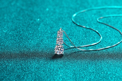 1.8 CT Moissanite Pendant 925 Sterling Silver Platinum Plated Women's Necklace - Picture 5 of 11