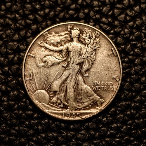 (ITM-6639) 1945-P Walking Liberty Half ~ Very Fine Cndtn ~ COMBINED SHIPPING!