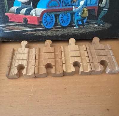 Learning Curve Wooden Thomas Train 4 Pieces 2 In Clickety Clack Straight Tracks!