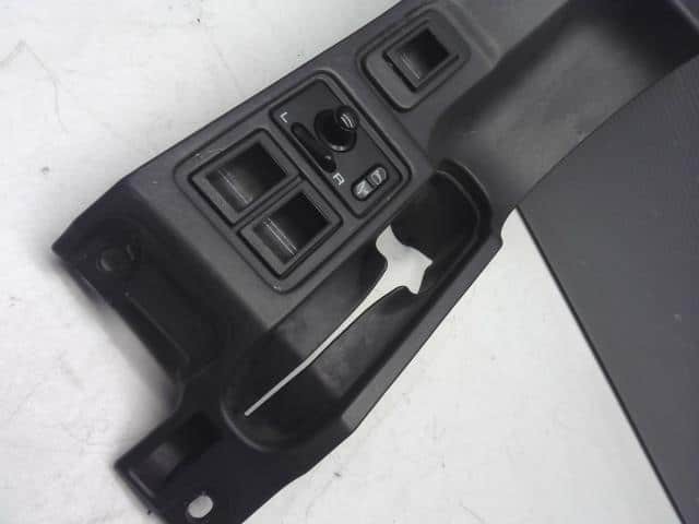 Picture 2 of 6