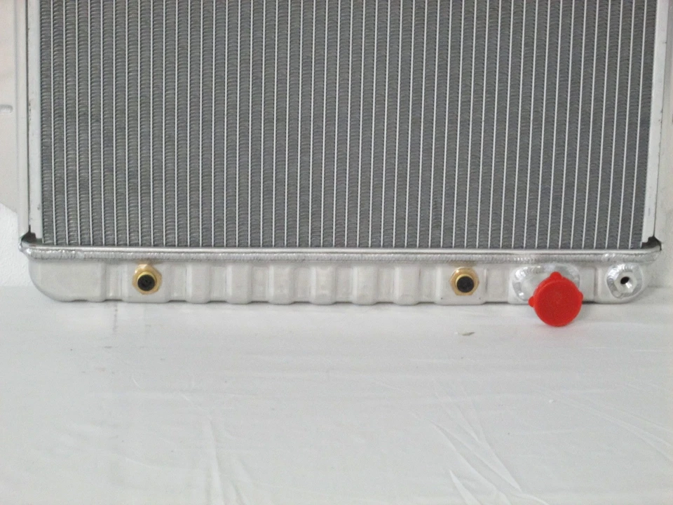 Radiator 1959 1960 1961 1962 1963 Chevrolet Impala, Bel Air, Biscayne, El Camino Foto 4 de 4