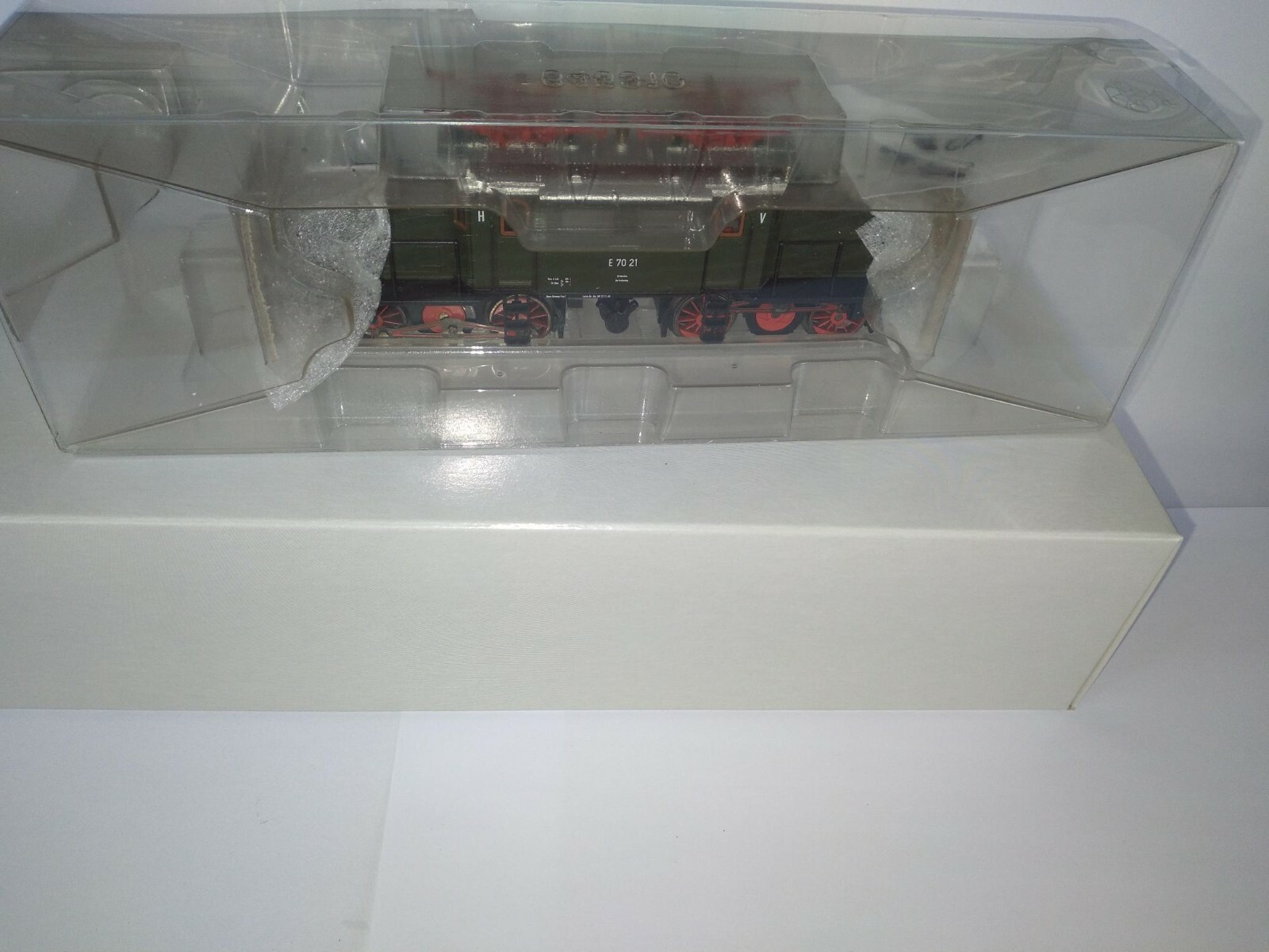 Picture 2 of 3