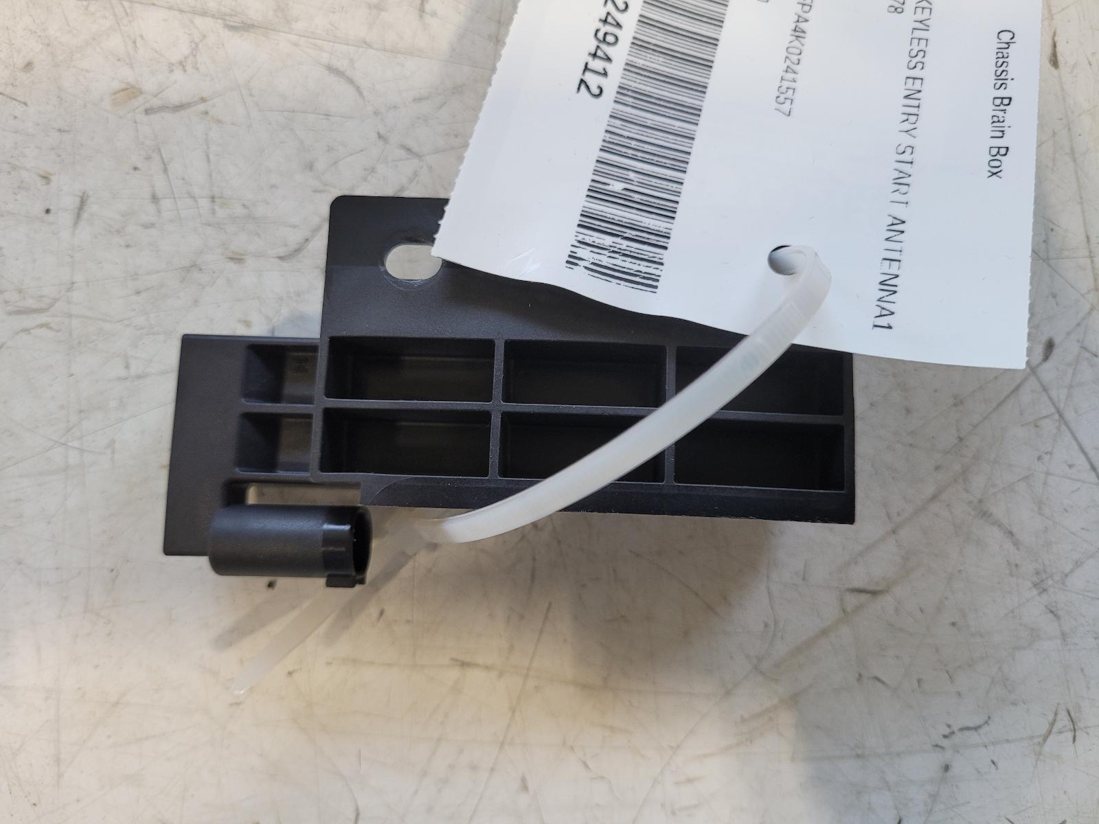 2017-2020 Ferrari Portofino KEYLESS ENTRY START ANTENNA Part# 310778