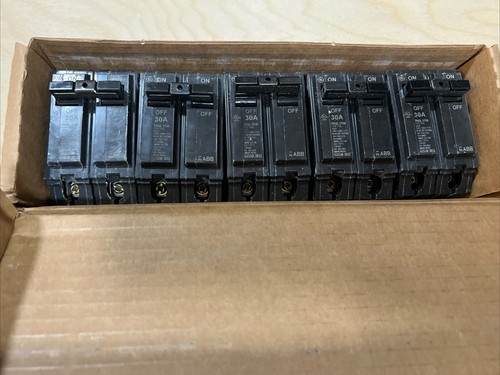 NEW BOX OF 5 GE 30 AMP CIRCUIT BREAKER 2P 120/240 VAC THQL2130 - Picture 3 of 6